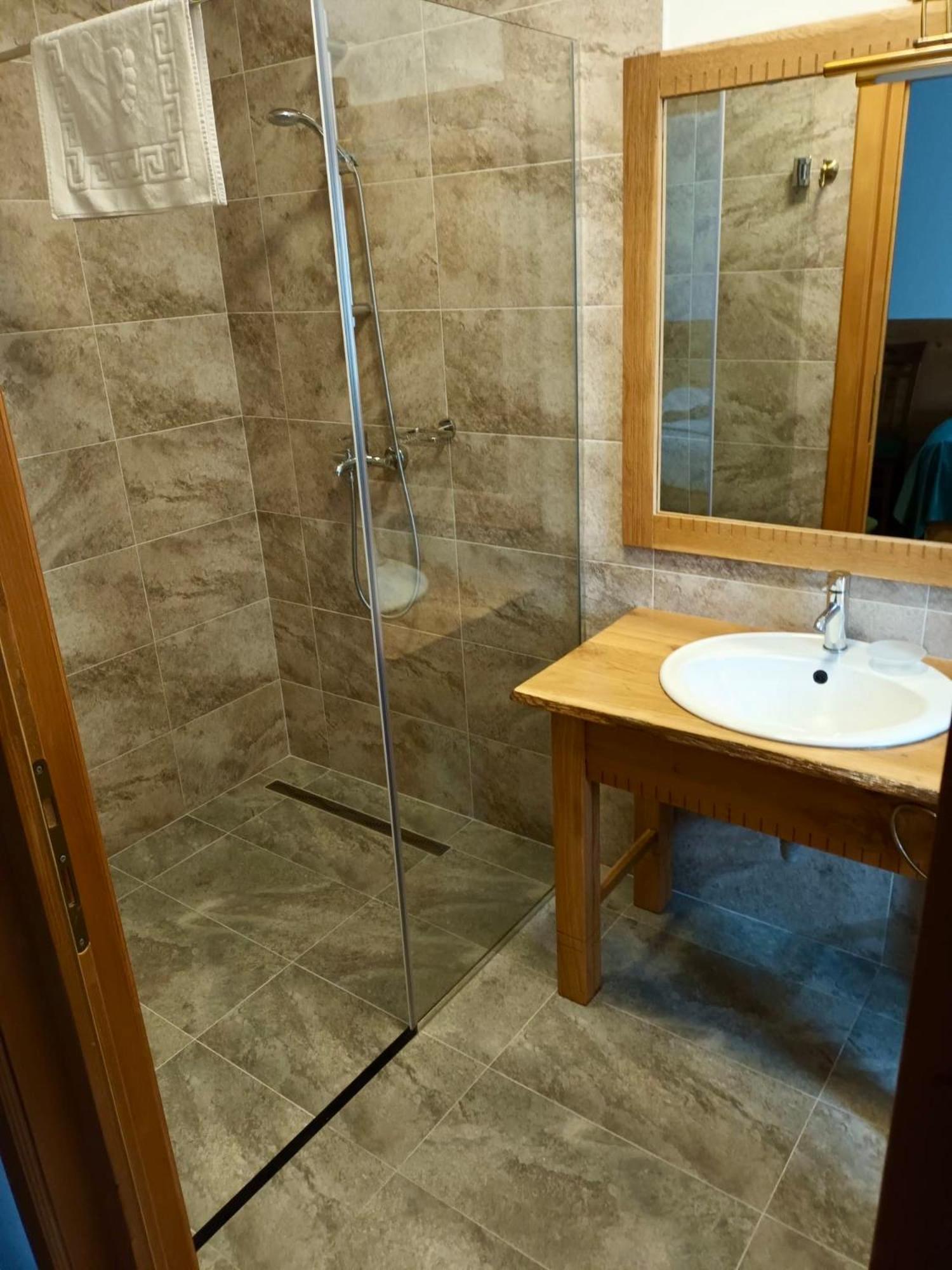 Pensiunea Coronita Vişeu de Sus Oda fotoğraf